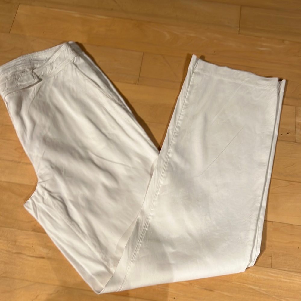 Eileen Fisher WHITE wide straight leg pants. Size P6